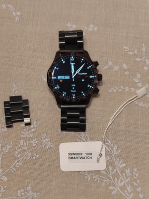 Smartwatch 3GW6802 Black Stainless Steel Bracelet like new