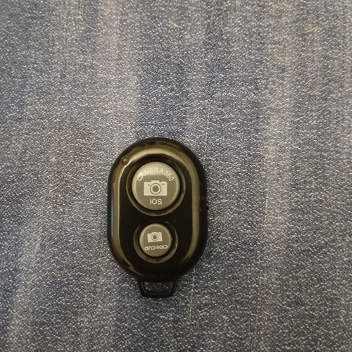 Remote shutter Bluetooth camera accessory