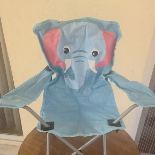Children's beach chair used, for ages 4-5
