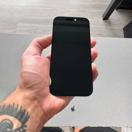 iPhone 17 Pro screen like new, genuine Apple replacement