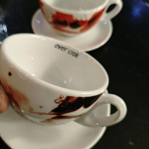 Set of two collectible hot chocolate cups like new