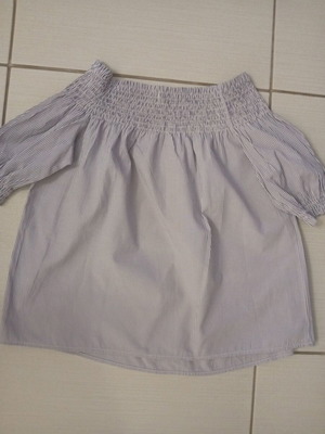 Off shoulder blouse Bershka like new, striped, white and blue