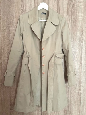 Desiree trench coat like new, beige, size S