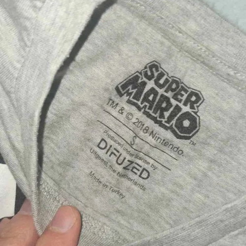 Super Mario sleeveless T-shirt used, size Small