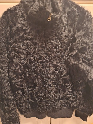 Fullah Sugah fur jacket like new, black, size XL