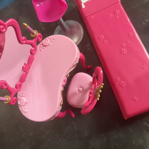 Barbie and Sindy furniture used