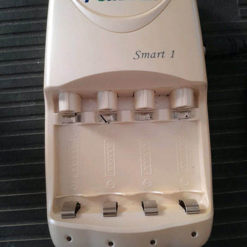 Battery charger Forever car 4-position like new