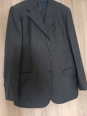 Italian men's suit dark gray like new, size XL