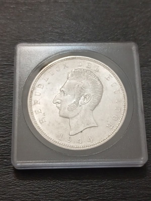 Ecuador 5 Sucres 1944 silver coin like new, 25 grams 720 silver