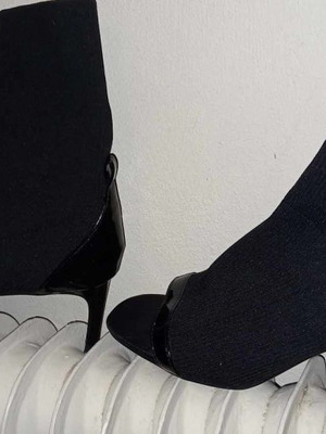 Zara women's shoes size 40 used, black sock style