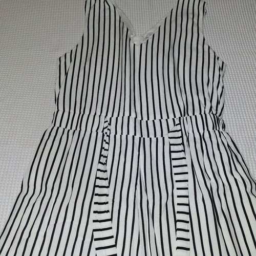 Striped one-piece jumpsuit like new, size L