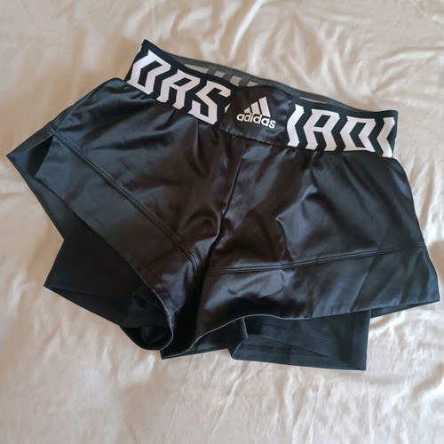 Adidas shorts like new, size S/M