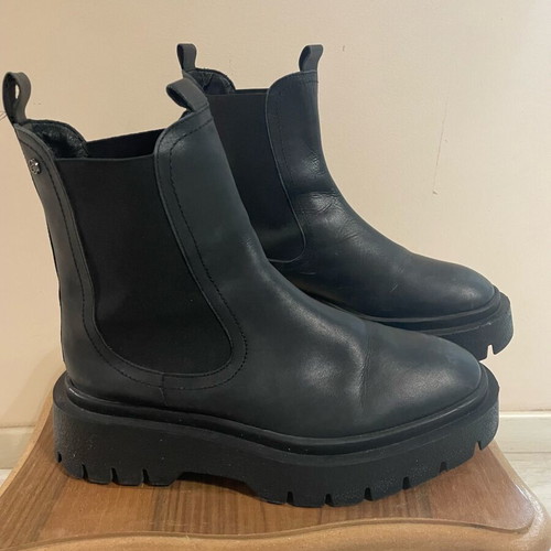 Lasocki leather boots used, size 39, black