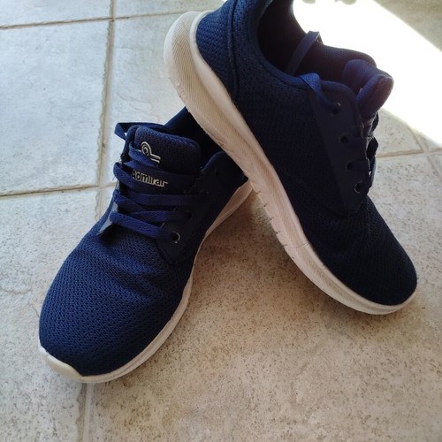 Admiral blue athletic shoes used, size 39, mesh