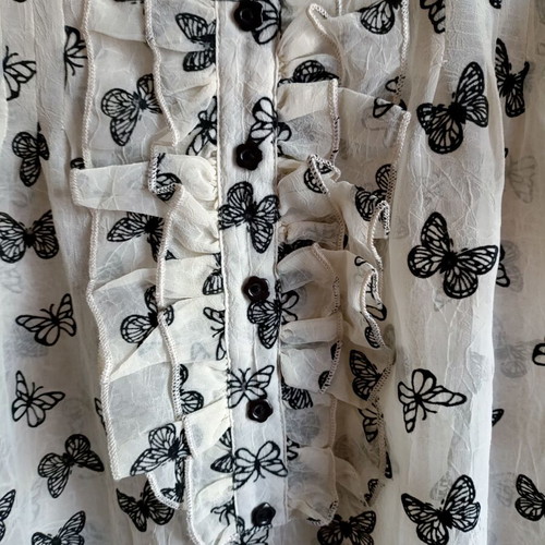 Vintage chic blouse with butterflies and ruffles size M like new