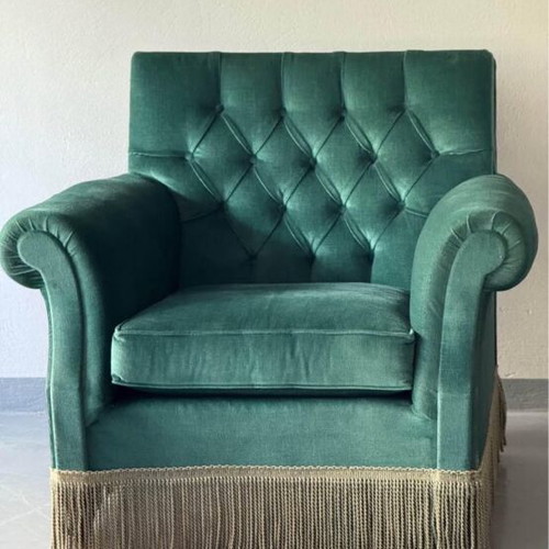 Vintage velvet armchair with fringes and tufted back, green