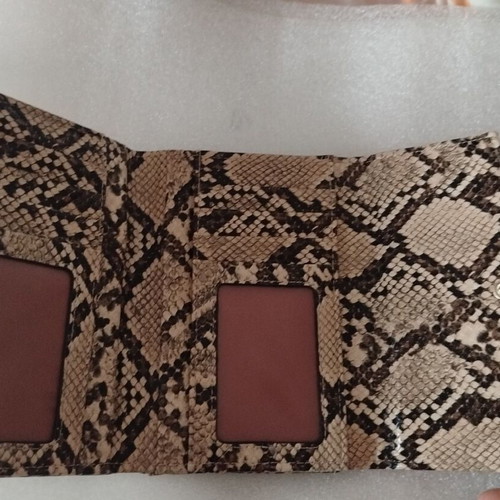 Wallet new with many compartments