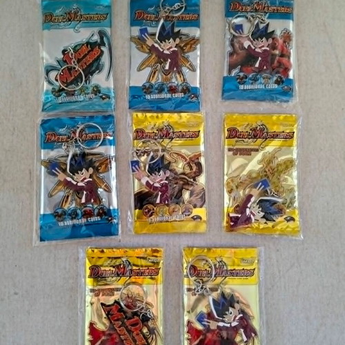 Duel Masters sealed pack of 8 cards and keychains new