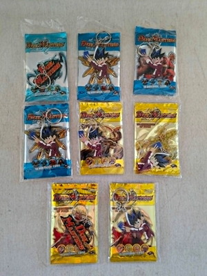 Duel Masters sealed pack of 8 cards and keychains new