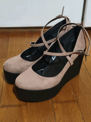 Suede pink platform shoes used with crisscross strap, size 40