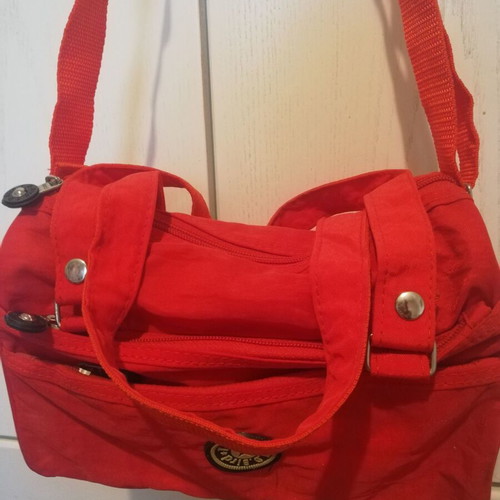 Red shoulder bag like barrel, new