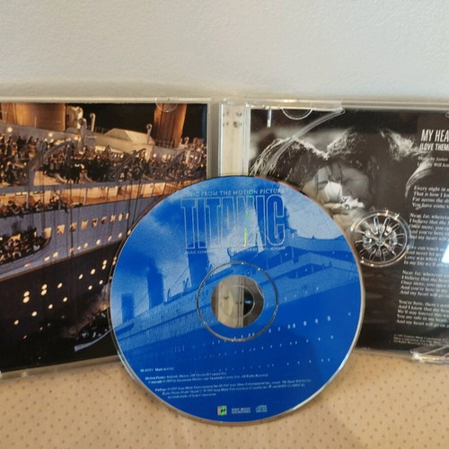Titanic Music From The Motion Picture CD like new, pop