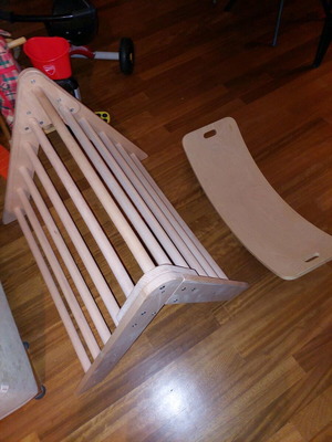 Climbing triangle and balance board set for kids like new
