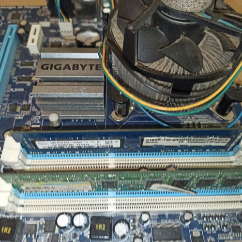 Motherboard Gigabyte GA-EG41MFT used with Core™ 2 Quad CPU and 6GB RAM