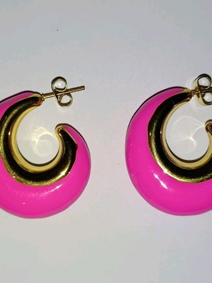 Fuchsia stud earrings new with crescent design