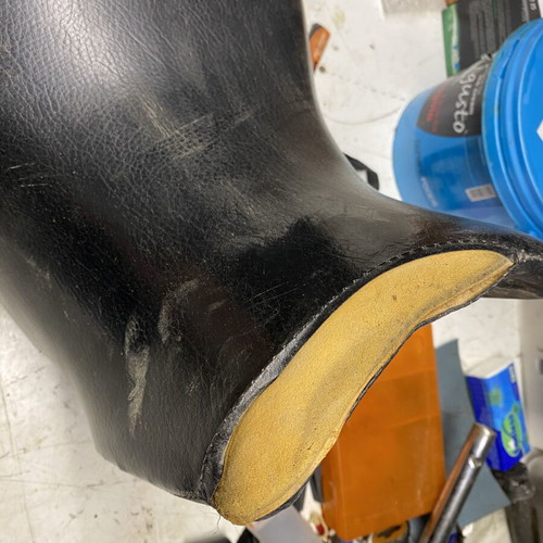 Yamaha TDM 900 2004 motorcycle seat used, genuine without ABS