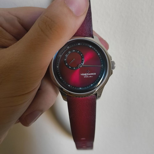 Venezianico Redentore Enigma wristwatch like new, red with Seiko mechanism