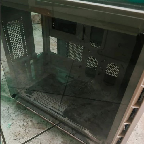 Corsair Crystal 280X white custom PC case with MSI GPU riser