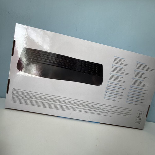 HP 680 Comfort wireless keyboard with Bluetooth and Unifying Dongle, new