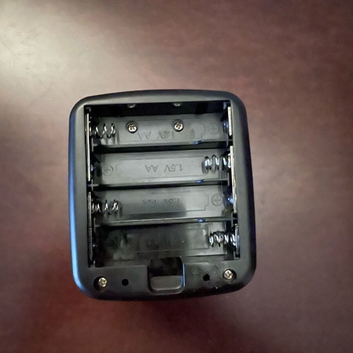 Electric sharpener with batteries like new
