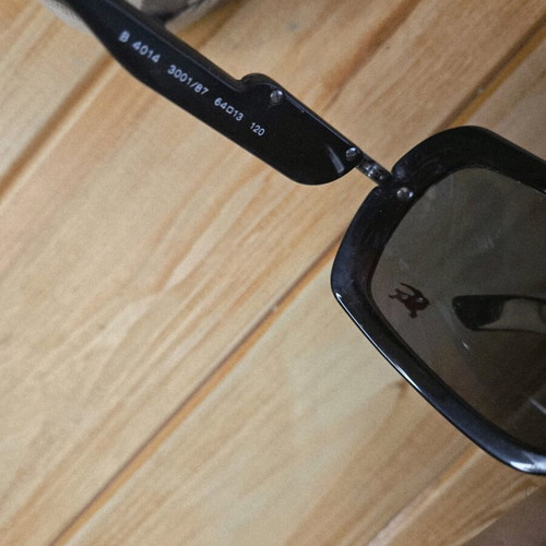 Burberry women's sunglasses BE4160 like new, black