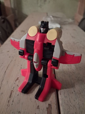 Transformers Armada Starscream action figure new from McDonald's Happy Meal