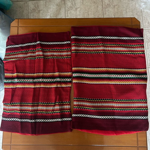 Set of 2 knitted pillowcases like new