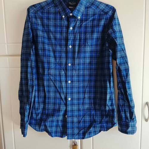 Nautica classic fit men's shirt size M like new, blue checkered
