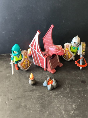 Playmobil φιγούρες σαν καινούργιο με άλογα, όπλα, άρματα, καπέλα, πατς