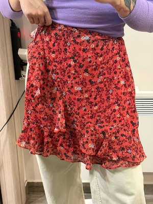 Mini floral skirt like new, red multicolor, size S