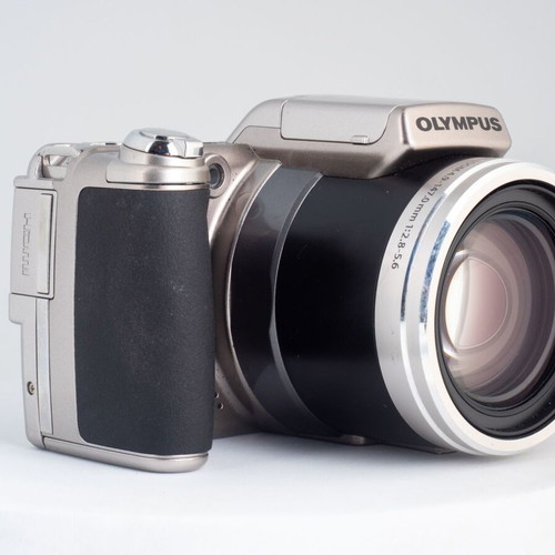 Olympus SP-800UZ 14MP superzoom digital camera used, 30x optical zoom