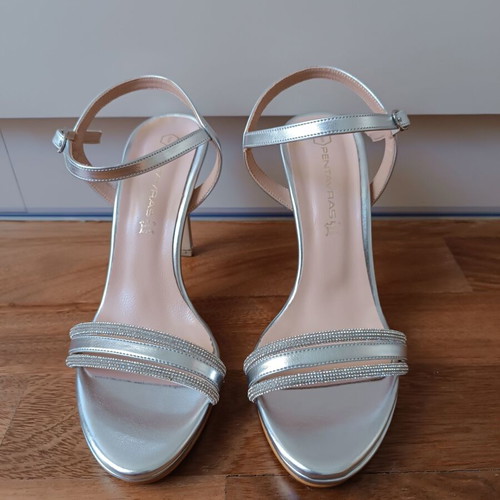 Pentavras silver sandals new, size 39, heel height 10-11cm