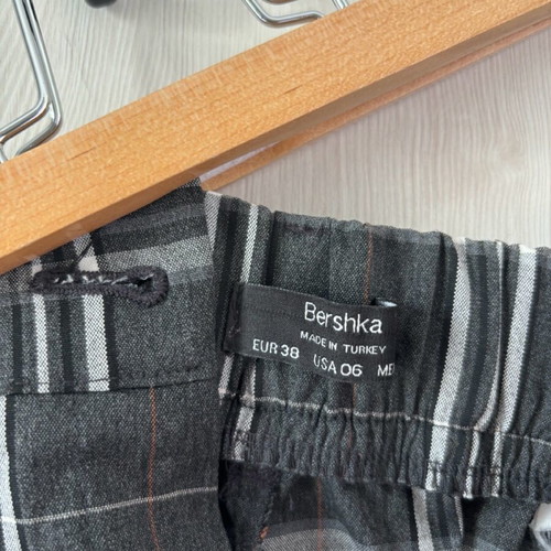 Bershka checked pants like new with pockets size M