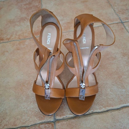 Fendi leather sandals like new, brown and beige, size 39