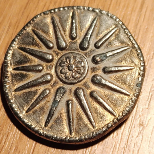 Commemorative coin with Alexander the Great and Vergina Sun like new