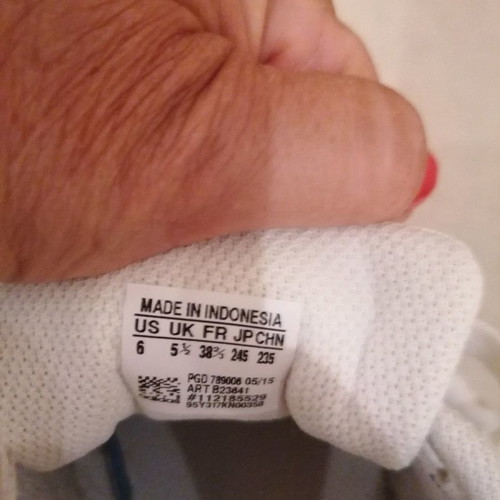 Αθλητικά δερμάτινα Adidas μεταχειρισμένα, μέγεθος 38, άσπρα