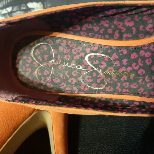 Jessica Simpson shoes peep toe sandals like new, size 38, multicolor orange
