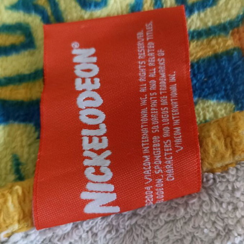 SpongeBob SquarePants Beach Towel like new with vibrant colors