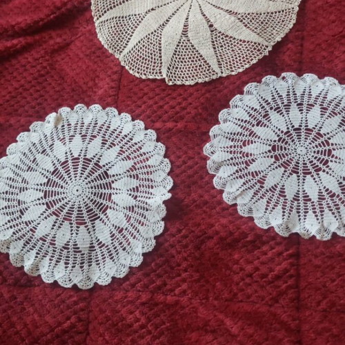 Handmade doilies set like new, different sizes 30 cm, 24 cm, 23 cm