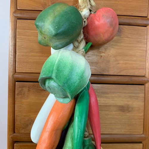 Hanging kitchen decoration with 12 wooden vegetables new